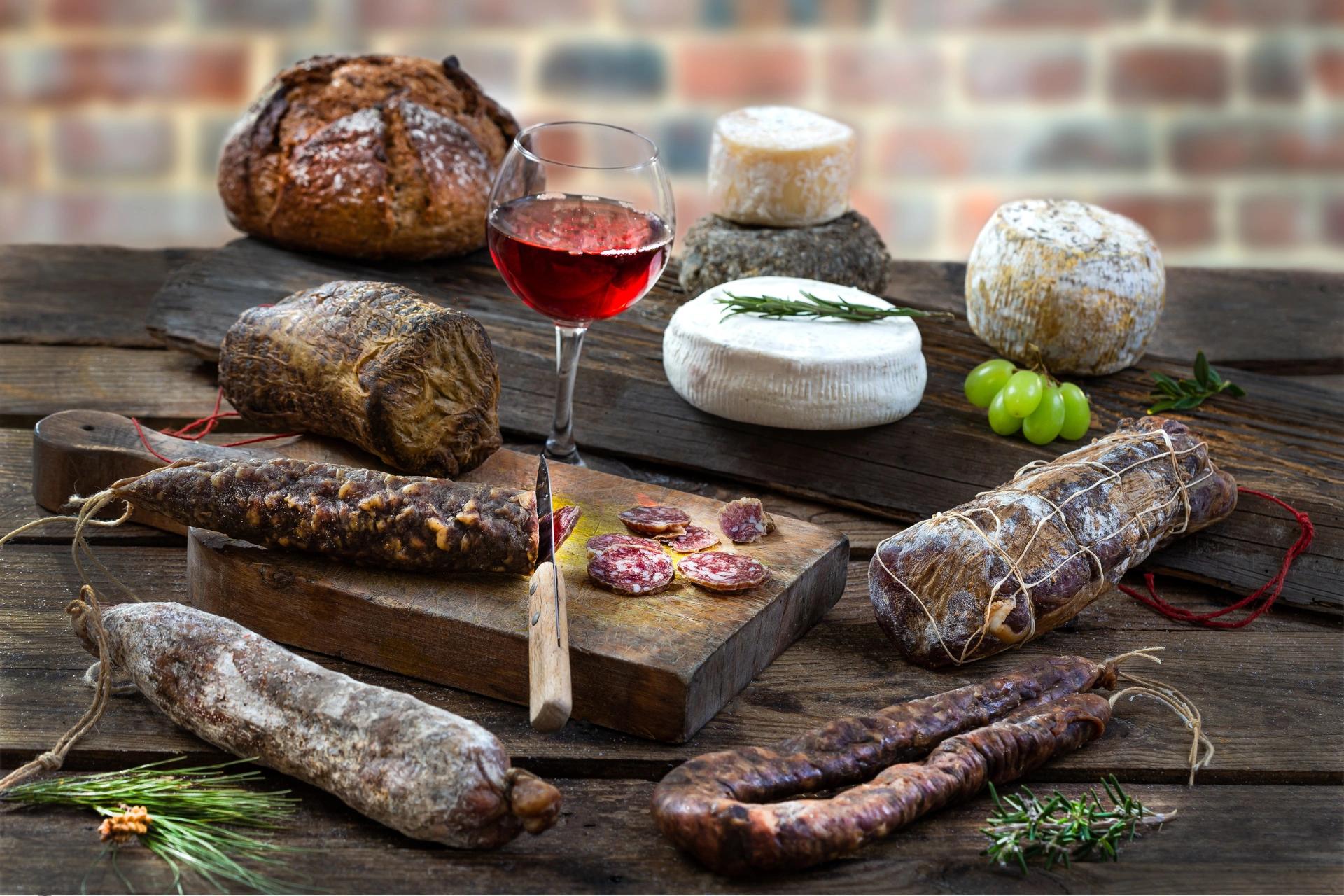 Découvrir la charcuterie et le fromage corse